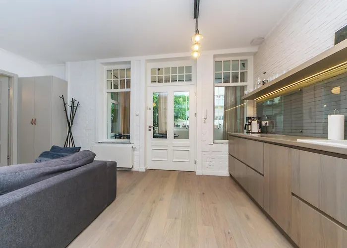 Apartment Dr - Salt *